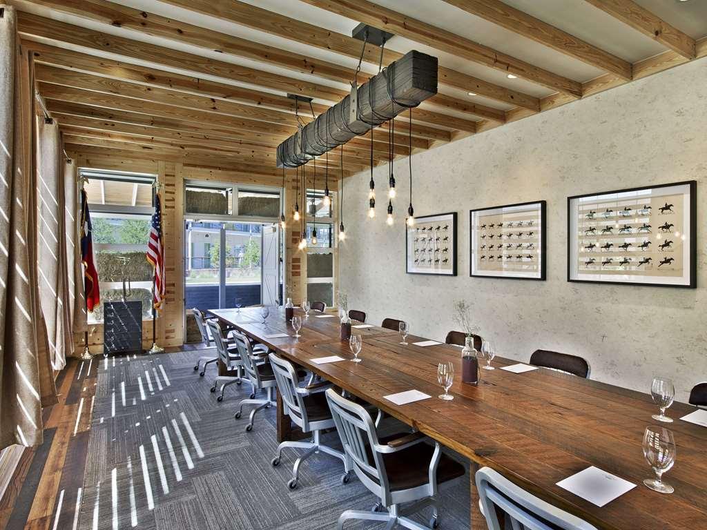 Cavalry Court, By Valencia Hotel Collection College Station Fasilitas foto