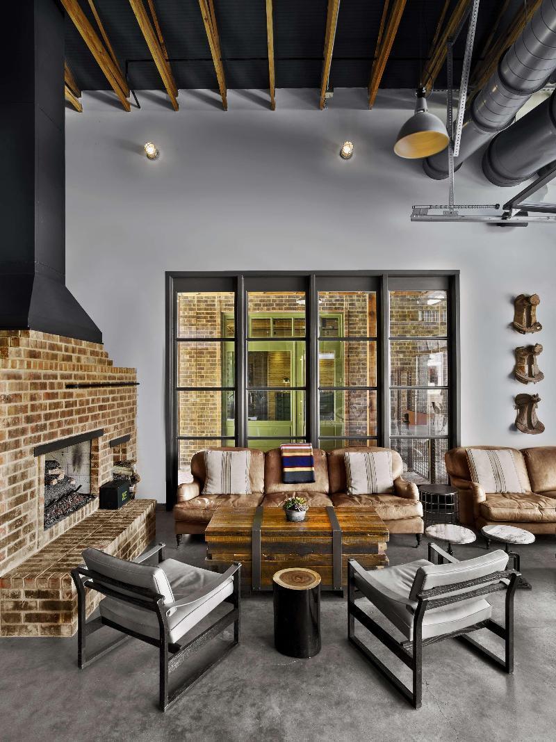Cavalry Court, By Valencia Hotel Collection College Station Bagian luar foto