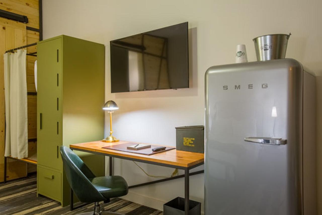 Cavalry Court, By Valencia Hotel Collection College Station Bagian luar foto