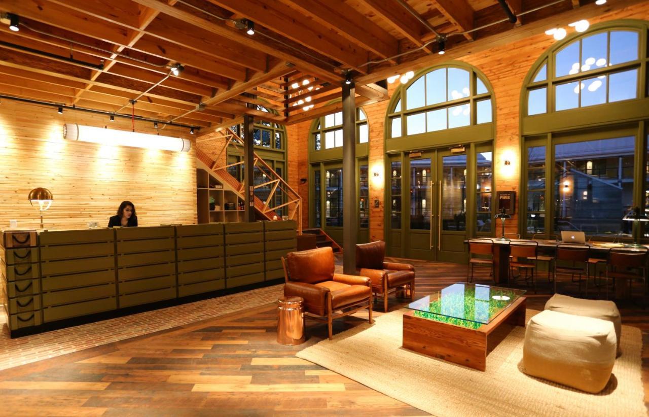 Cavalry Court, By Valencia Hotel Collection College Station Bagian luar foto