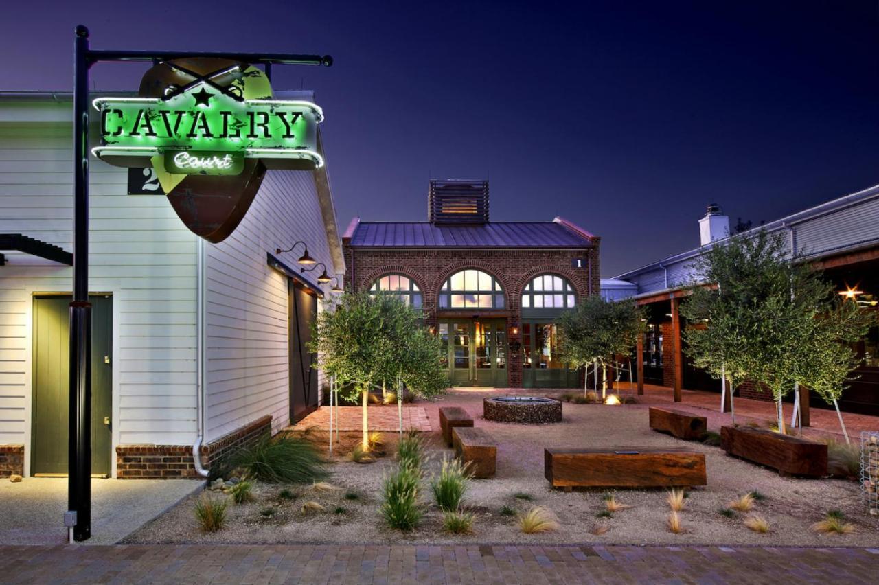 Cavalry Court, By Valencia Hotel Collection College Station Bagian luar foto