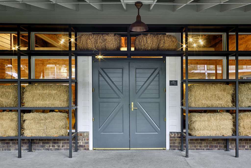 Cavalry Court, By Valencia Hotel Collection College Station Fasilitas foto